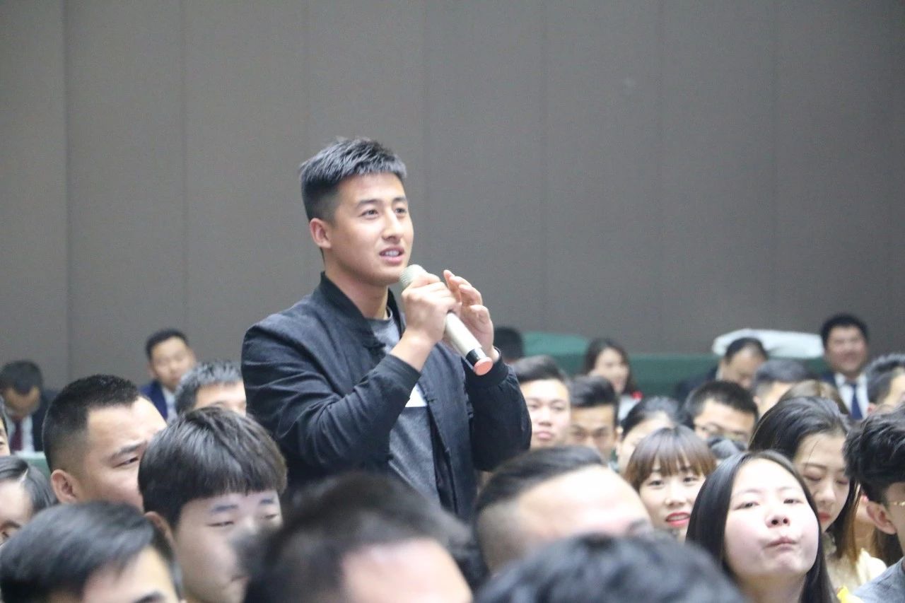 【峰光无限装饰】在交流中成长 在学习中前行——峰光集团“将帅特训营”圆满落幕